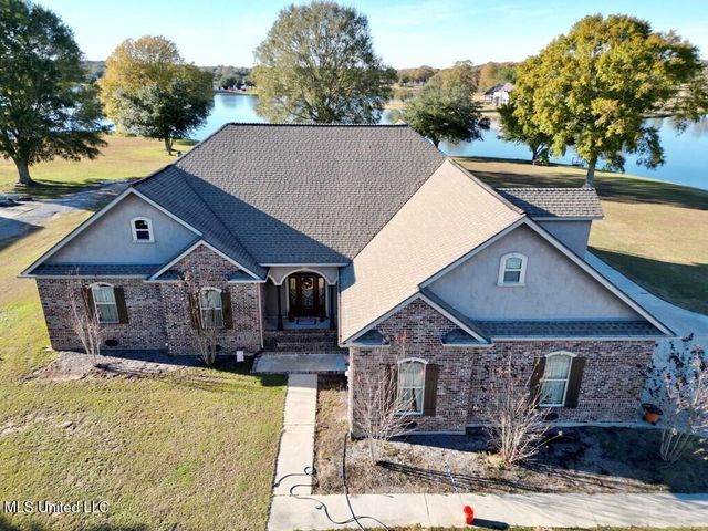 6 Lunker Lane, Poplarville, MS 39470