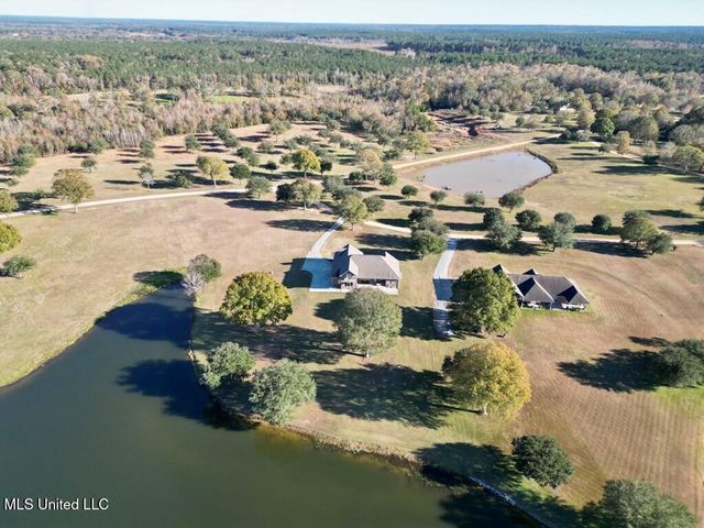 6 Lunker Lane, Poplarville, MS 39470