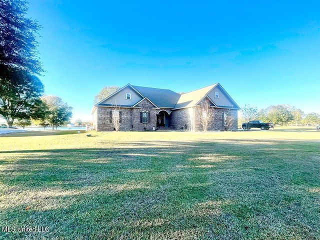 6 Lunker Lane, Poplarville, MS 39470