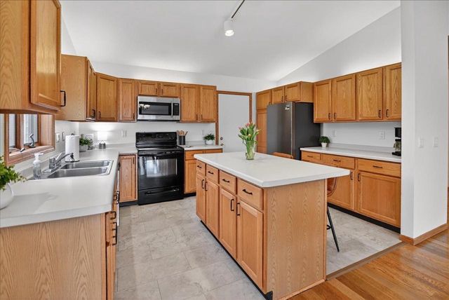 761B St John Street, Cottage Grove, WI 53527