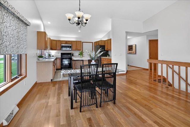 761B St John Street, Cottage Grove, WI 53527