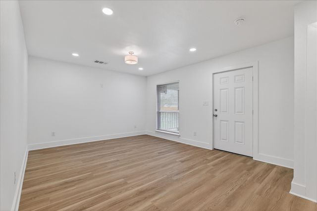 1227 Fernwood Avenue, Dallas, TX 75216