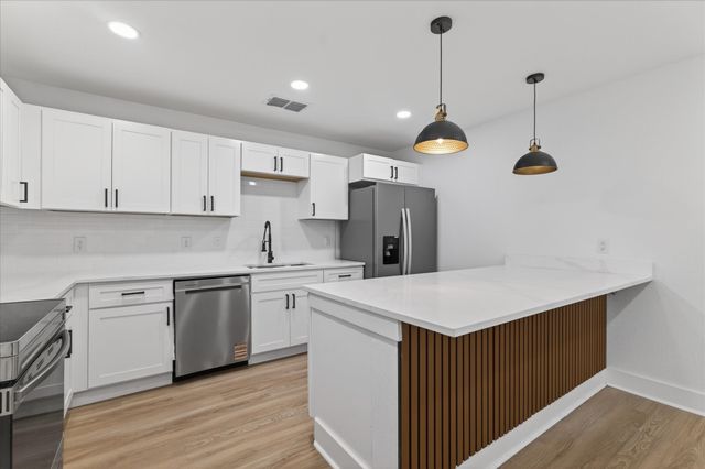 1227 Fernwood Avenue, Dallas, TX 75216