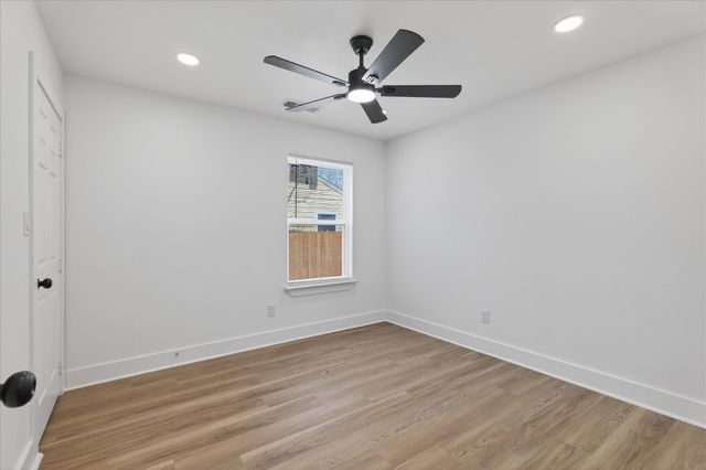 1227 Fernwood Avenue, Dallas, TX 75216