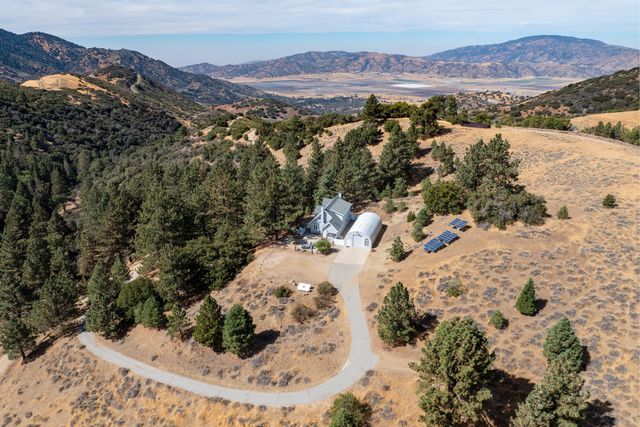 16930 Grindelwald Drive, Tehachapi, CA 93561