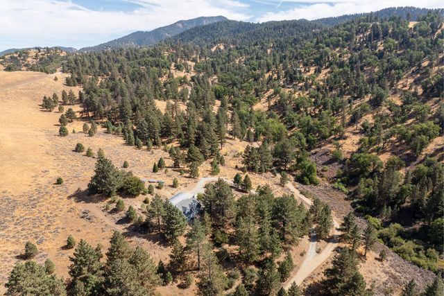 16930 Grindelwald Drive, Tehachapi, CA 93561