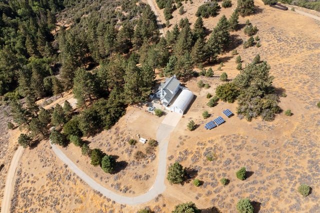 16930 Grindelwald Drive, Tehachapi, CA 93561