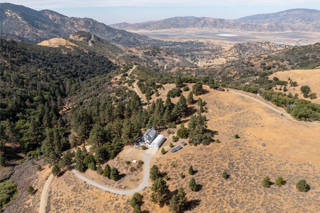 16930 Grindelwald Drive, Tehachapi, CA 93561