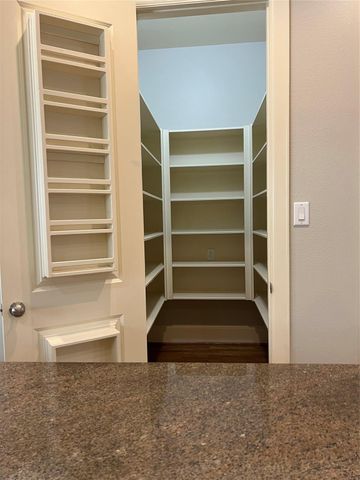 2330 Camden Drive, Houston, TX 77021