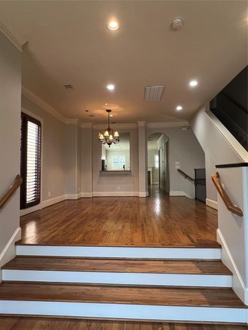 2330 Camden Drive, Houston, TX 77021