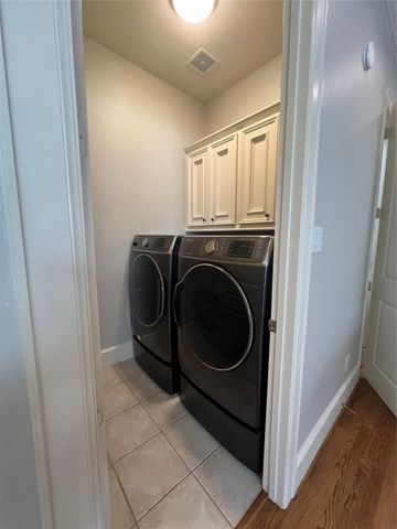2330 Camden Drive, Houston, TX 77021