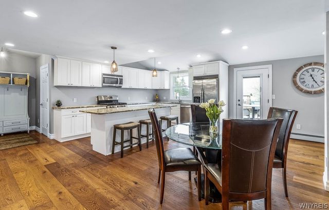 21 Sturbridge Lane, Grand Island, NY 14072