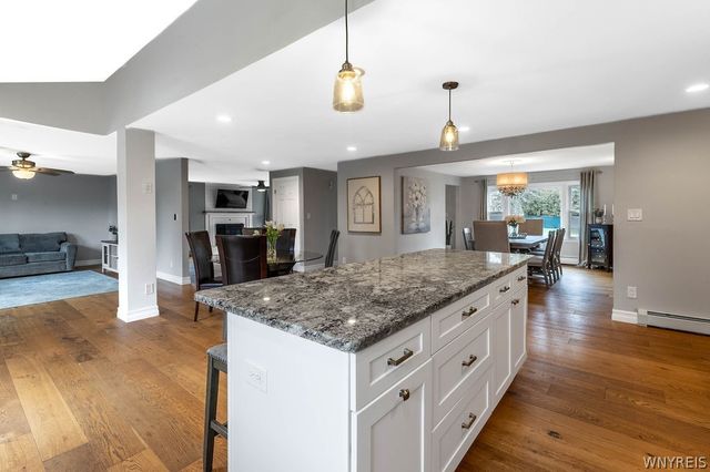 21 Sturbridge Lane, Grand Island, NY 14072