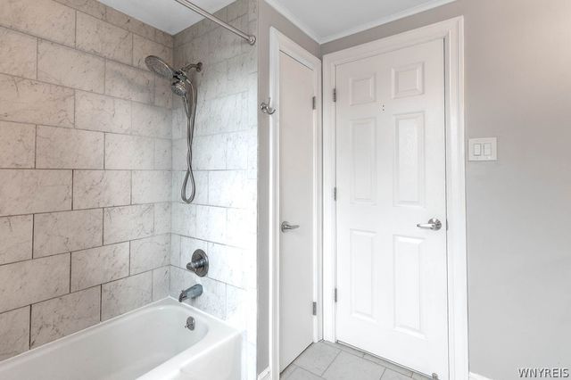 21 Sturbridge Lane, Grand Island, NY 14072