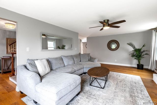 21 Sturbridge Lane, Grand Island, NY 14072