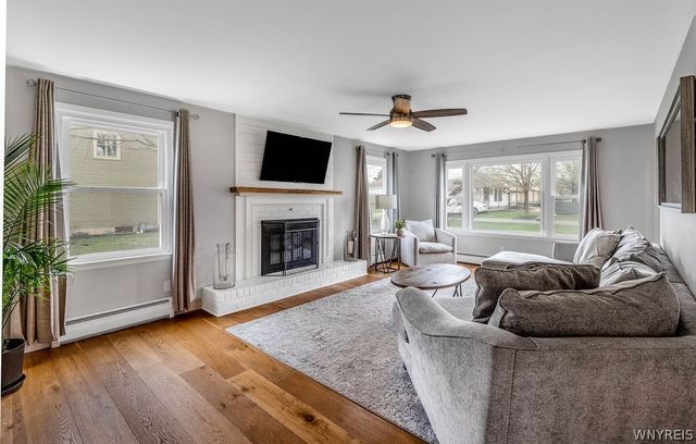 21 Sturbridge Lane, Grand Island, NY 14072
