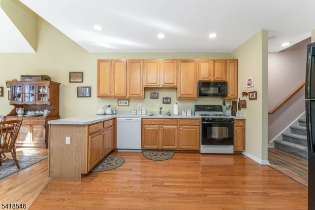 1 Joseph Dr, Raritan Twp., NJ 08822