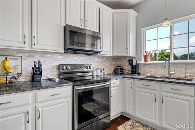 2 Doe Valley Court, O'fallon, MO 63366
