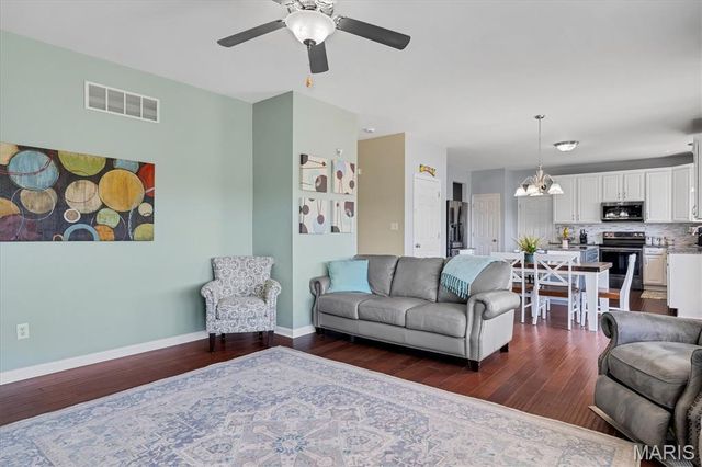 2 Doe Valley Court, O'fallon, MO 63366