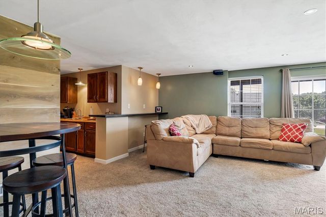 2 Doe Valley Court, O'fallon, MO 63366