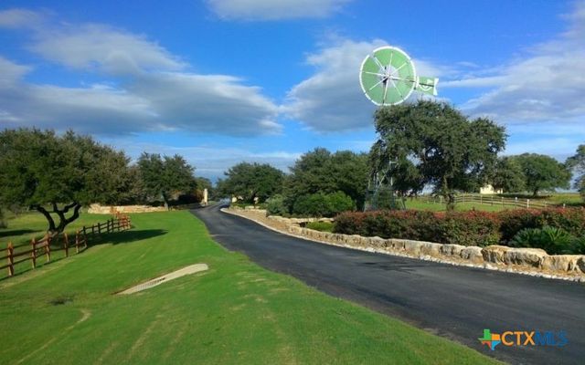 121 Nt Journey, Blanco, TX 78606