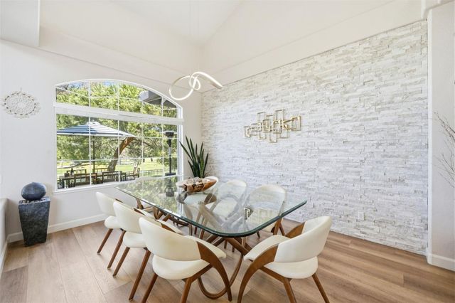 1355 Sonnys Way, Hollister, CA 95023