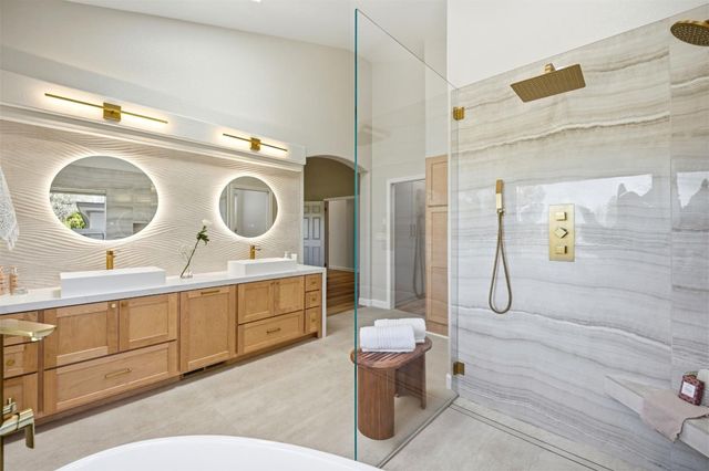 1355 Sonnys Way, Hollister, CA 95023