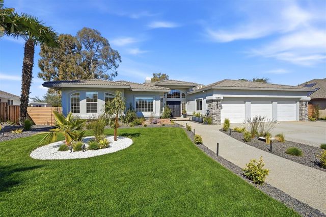 1355 Sonnys Way, Hollister, CA 95023