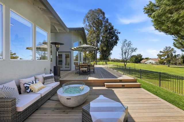 1355 Sonnys Way, Hollister, CA 95023