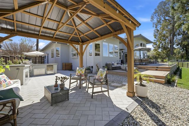 1355 Sonnys Way, Hollister, CA 95023