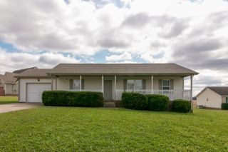 110 Pepper Ct, Oak Grove, KY 42262