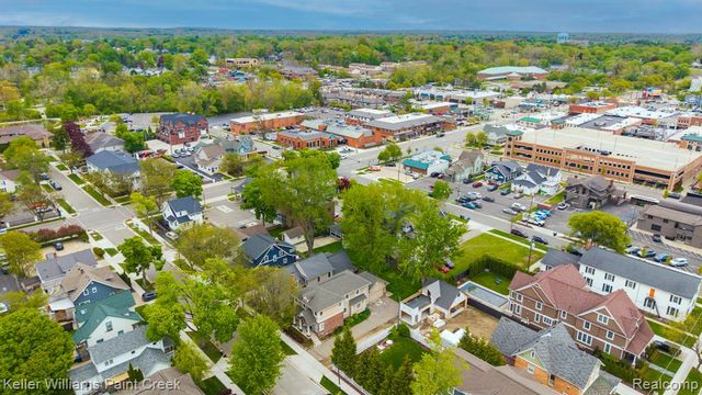 418 Oak Street, Rochester, MI 48307