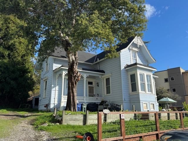 338 Ocean Street, Santa Cruz, CA 95060