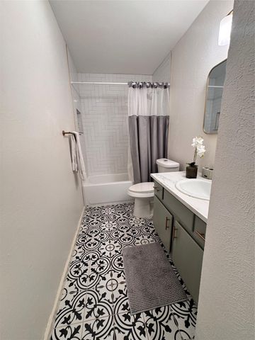 6908 Pondsdale LN, Austin, TX 78724