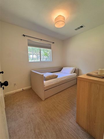 6908 Pondsdale LN, Austin, TX 78724
