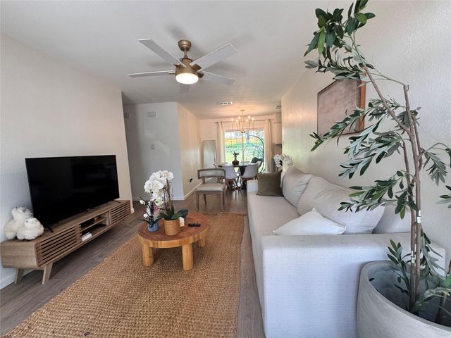 6908 Pondsdale LN, Austin, TX 78724