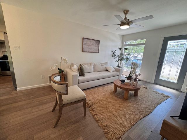 6908 Pondsdale LN, Austin, TX 78724