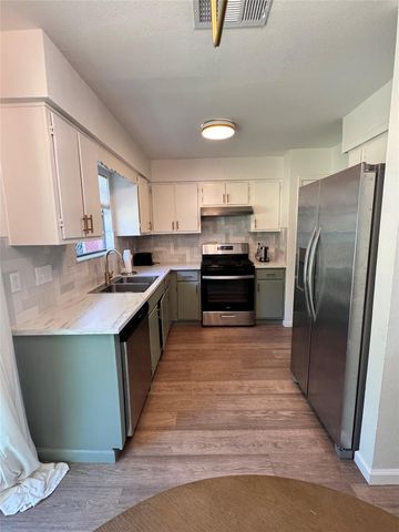 6908 Pondsdale LN, Austin, TX 78724