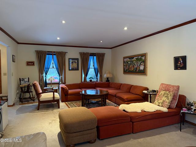 12 Pine Avenue, Johnstown, NY 12095