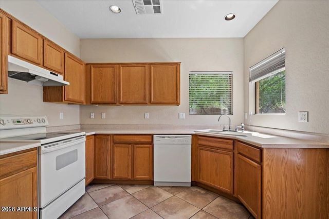 9945 E FAIRVIEW Avenue, Mesa, AZ 85208