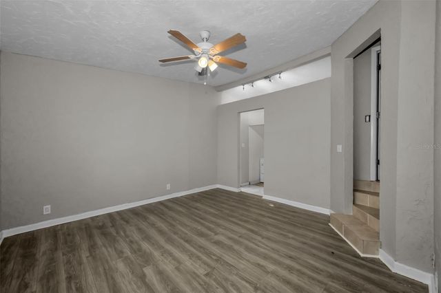 1122 E OAKWOOD STREET, Tarpon Springs, FL 34689