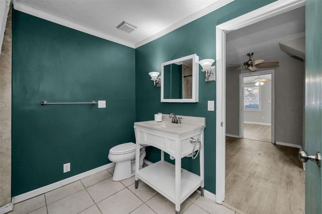 1122 E OAKWOOD STREET, Tarpon Springs, FL 34689