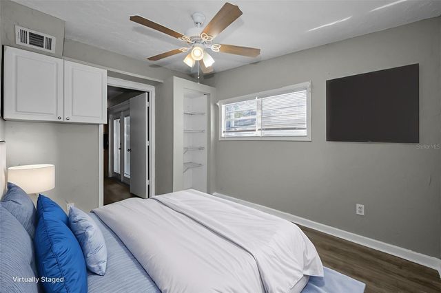 1122 E OAKWOOD STREET, Tarpon Springs, FL 34689