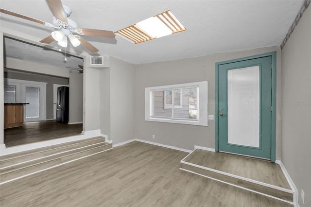 1122 E OAKWOOD STREET, Tarpon Springs, FL 34689