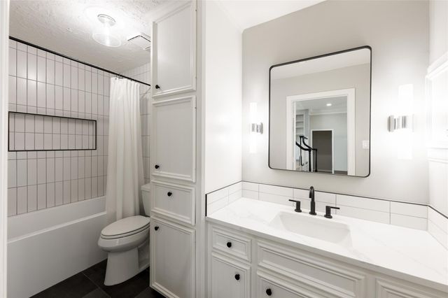 81 The Oval Street, Sugar Land, TX 77479