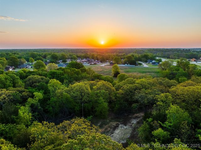 7 Hwy 62, Okmulgee, OK 74447