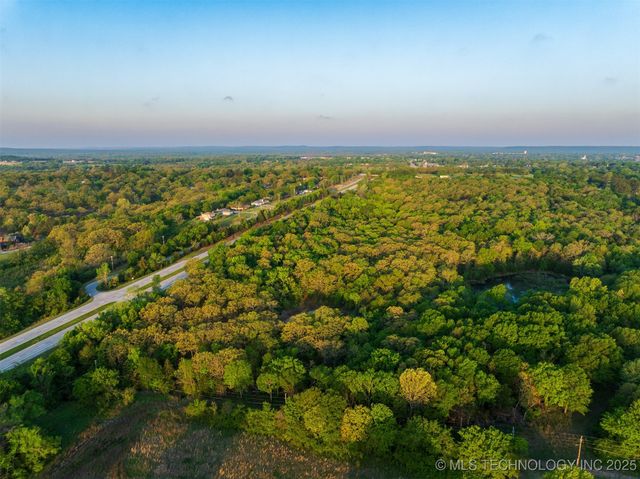 7 Hwy 62, Okmulgee, OK 74447