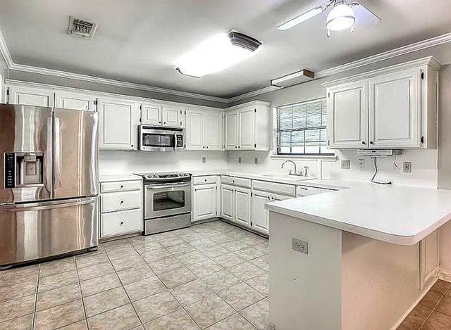 103 Lakewood Point Drive, Bossier City, LA 71111