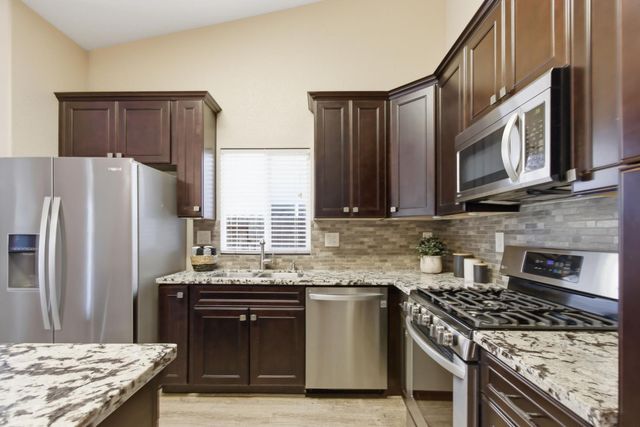 2089 Patriotic Dr, Atwater, CA 95301