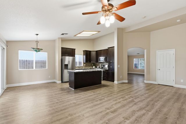 2089 Patriotic Dr, Atwater, CA 95301